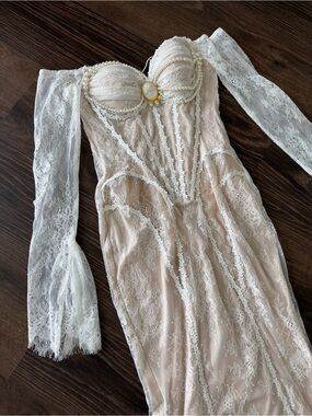 Lacemade  Off-Shoulder Long Sleeve Bustier Slip Dress - White/Cream